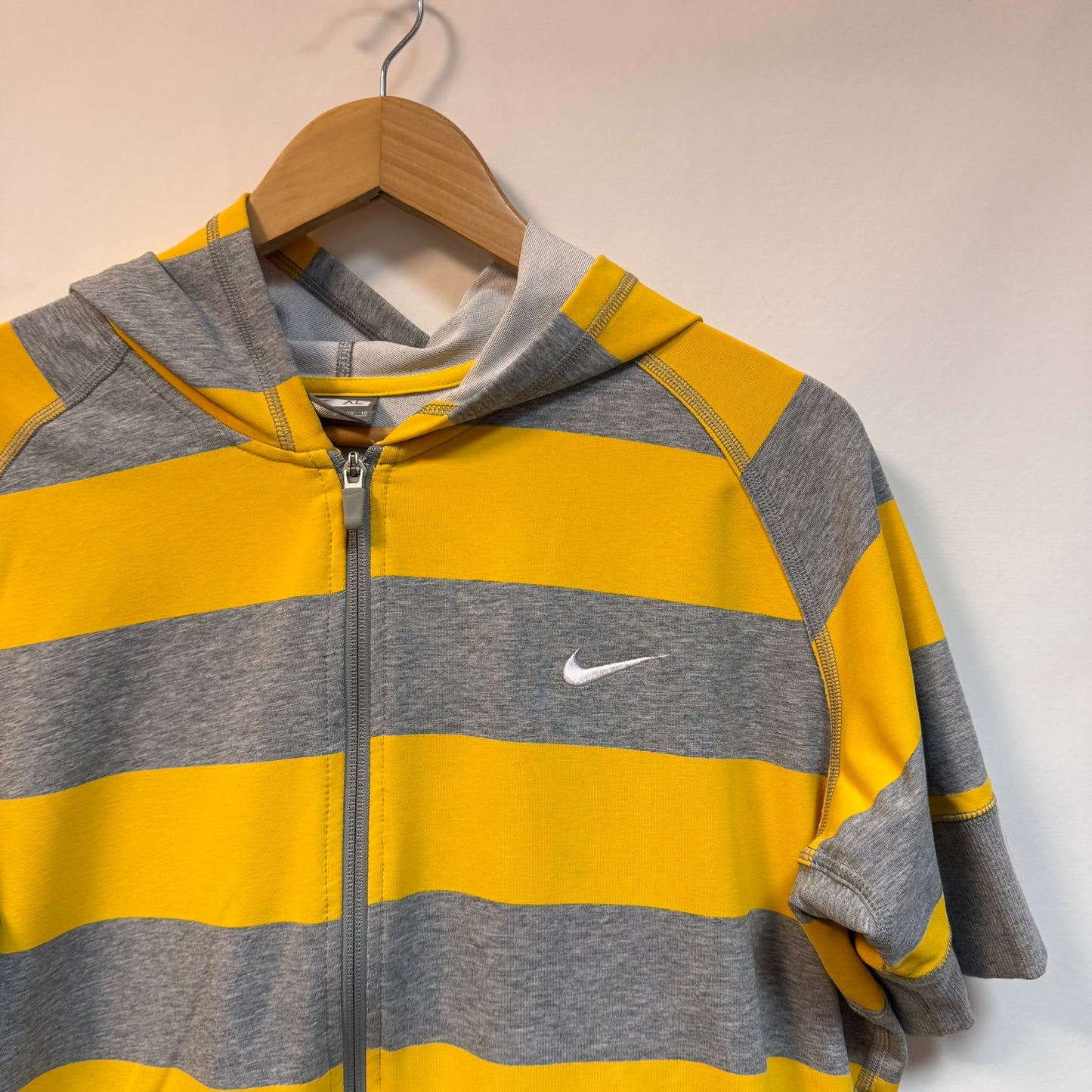 Camisola amarela Nike XL