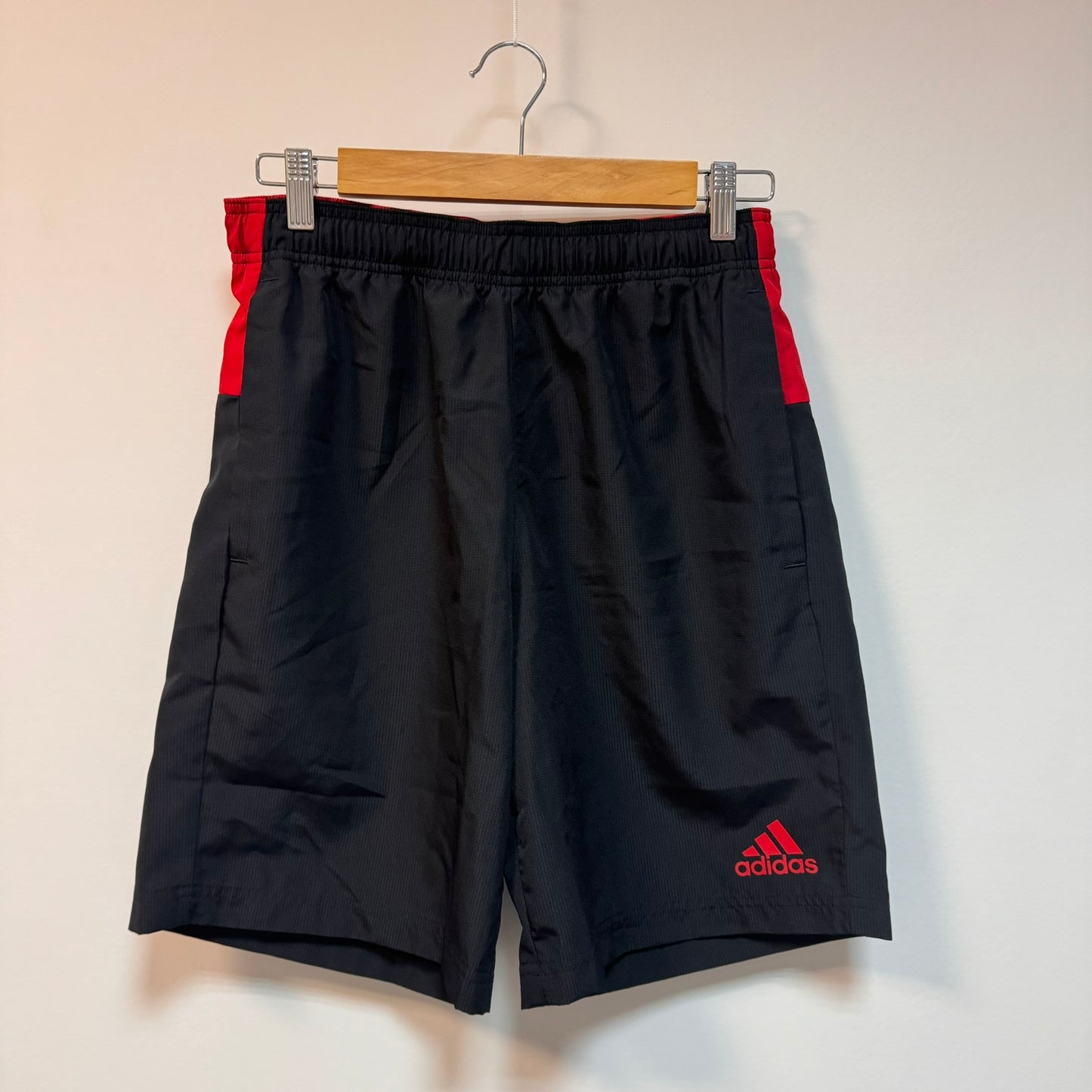 Calções Adidas S