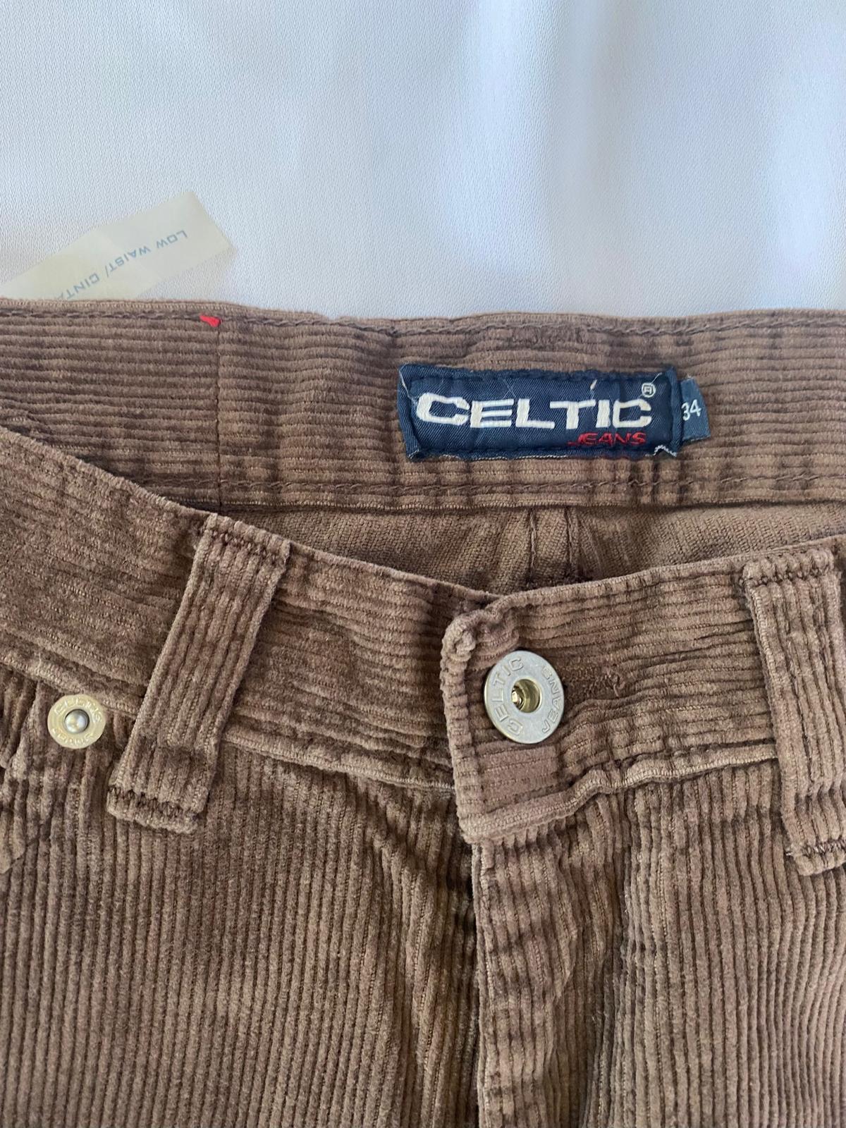 Calças Celtic 34